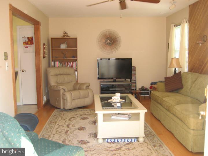 109 Stratton Lane Mount Laurel, NJ 08054 - Photo 10 of 16 Family Room