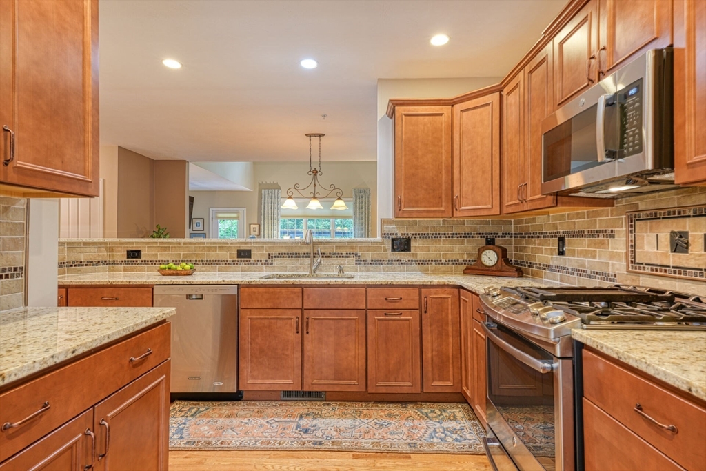 44 Stevens Road, Unit 44 Hudson, MA 01749 - Photo 2 of 37 Gallery Image 2