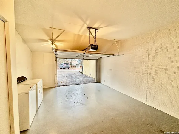 $1,350 | 8642 Fredericksburg Road, Unit 106, San Antonio, TX 78240