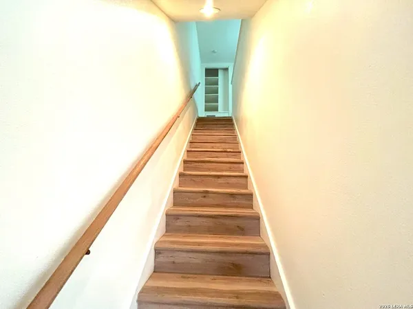 $1,350 | 8642 Fredericksburg Road, Unit 106, San Antonio, TX 78240
