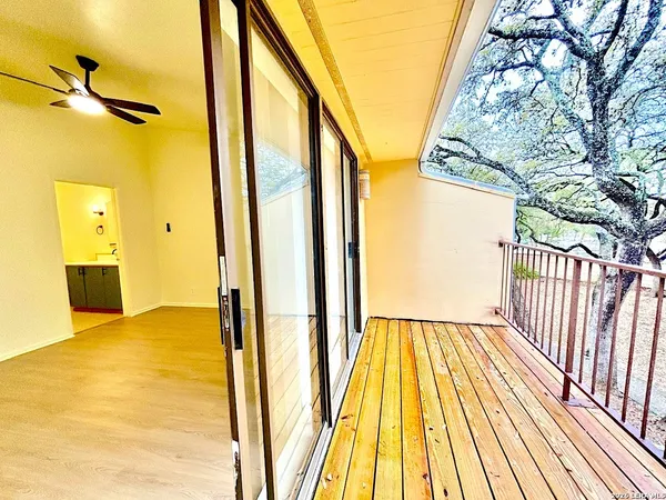 $1,350 | 8642 Fredericksburg Road, Unit 106, San Antonio, TX 78240