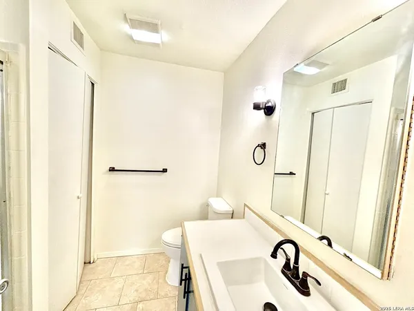 $1,350 | 8642 Fredericksburg Road, Unit 106, San Antonio, TX 78240
