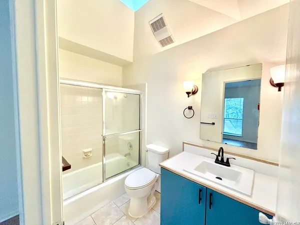 $1,350 | 8642 Fredericksburg Road, Unit 106, San Antonio, TX 78240