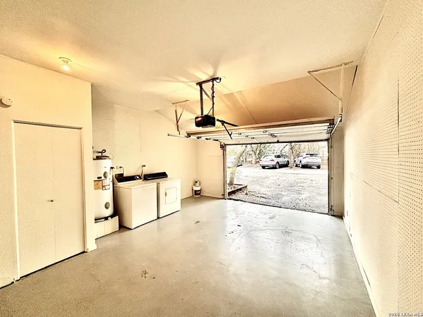 $1,350 | 8642 Fredericksburg Road, Unit 106, San Antonio, TX 78240