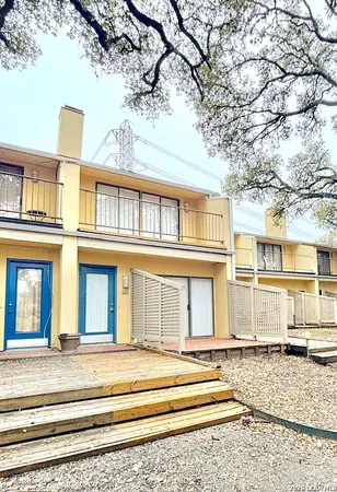 $1,350 | 8642 Fredericksburg Road, Unit 106, San Antonio, TX 78240