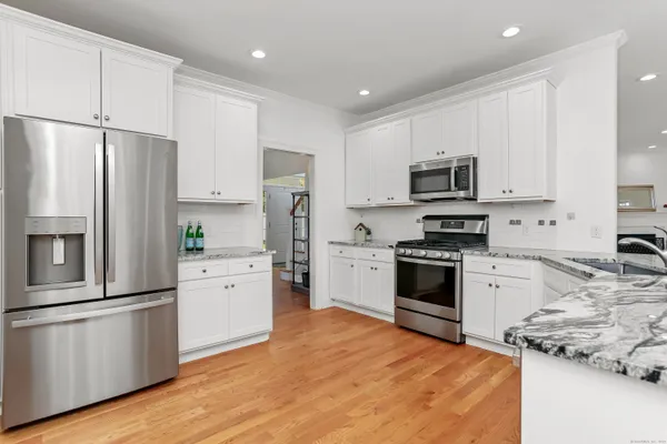 $1,299,000 | 450 James Farm Road, Stratford, CT 06614