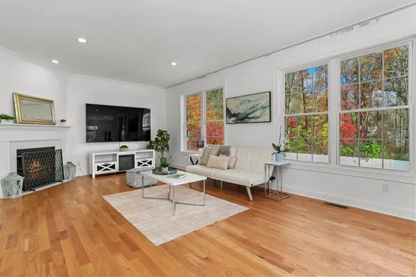 $1,299,000 | 450 James Farm Road, Stratford, CT 06614