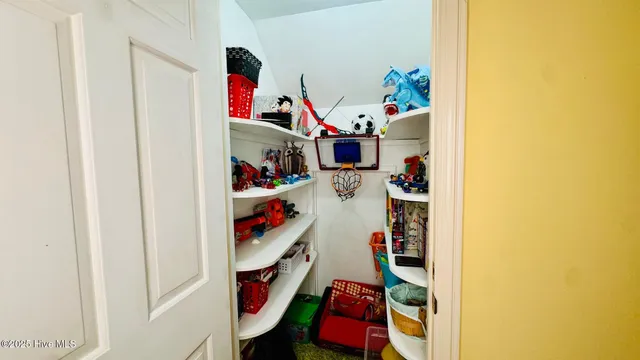 $729,900 | 607 Lakeshore Drive, Goldsboro, NC 27534