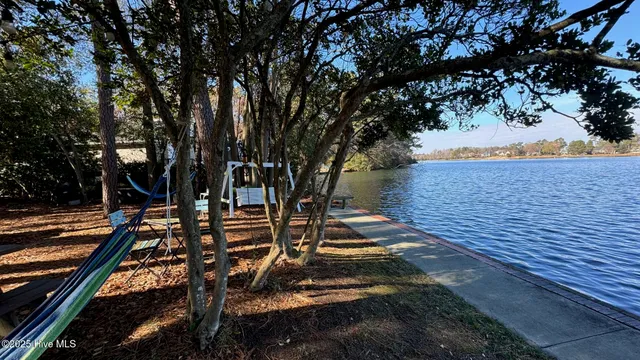 $729,900 | 607 Lakeshore Drive, Goldsboro, NC 27534