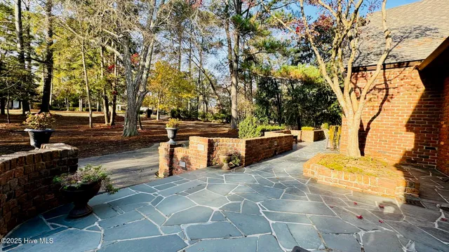 $729,900 | 607 Lakeshore Drive, Goldsboro, NC 27534