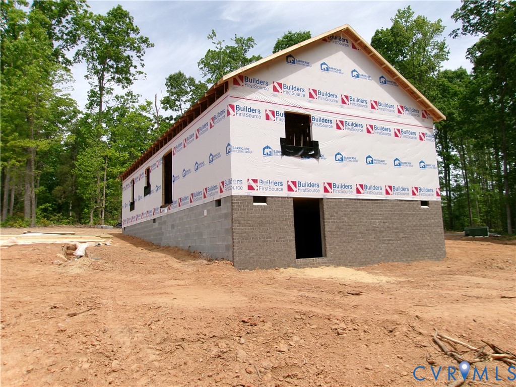 10314 White Oak Church Road Wilsons, VA 23894 - Photo 3 of 21 a view of a outdoor space with a house