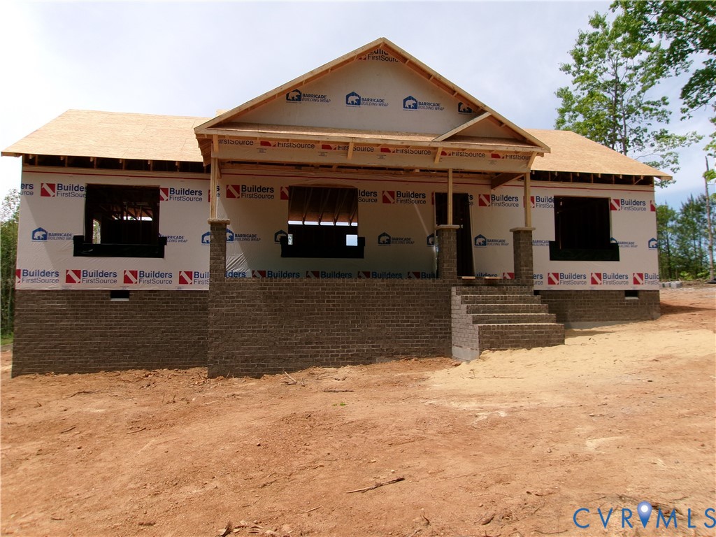 10314 White Oak Church Road Wilsons, VA 23894 - Photo 4 of 21 a view of a house with a patio
