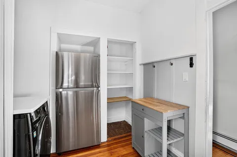 $489,000 | 247 Montgomery Street, Unit 7, Jersey City, NJ 07302