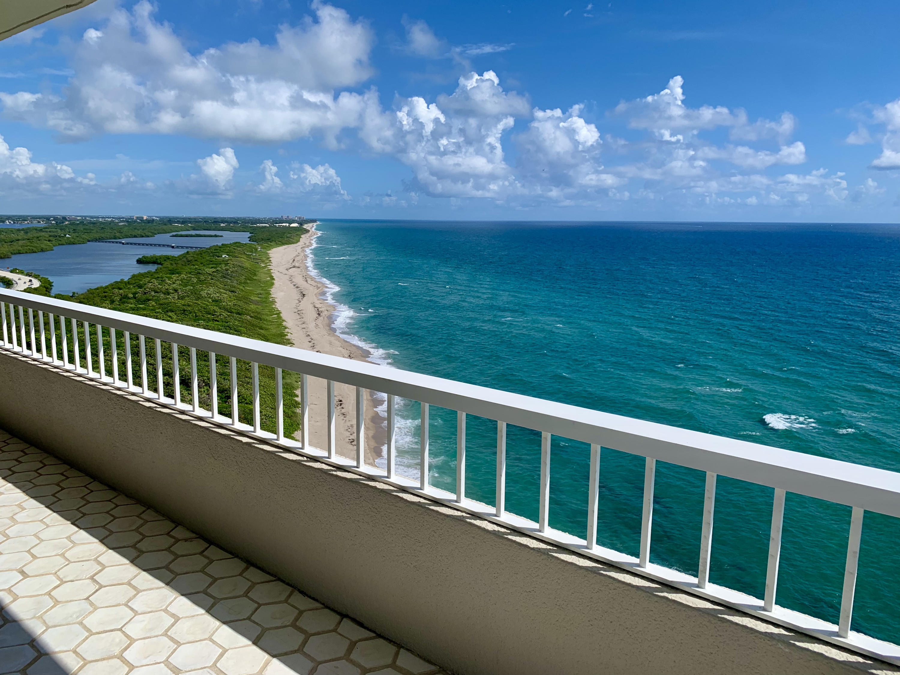 5540 North Ocean Drive, Unit PHA Riviera Beach, FL 33404 - Photo 38 of 42 a view of a balcony