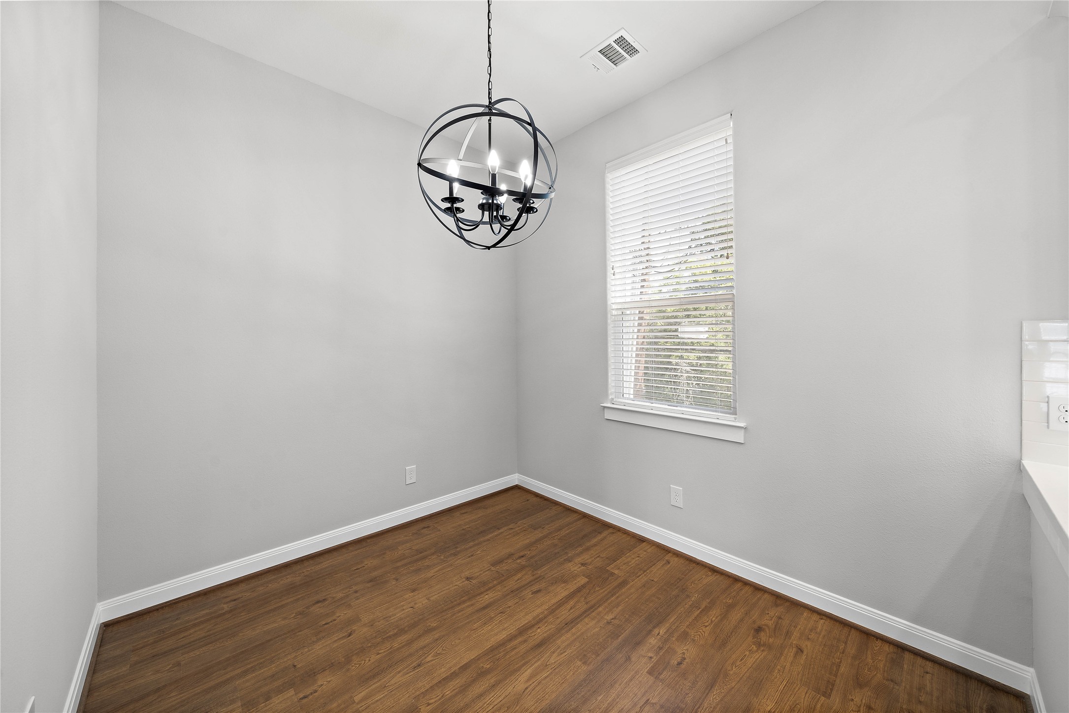 603 Link Road, Unit C Houston, TX 77009 - Photo 12 of 40 Breakfast nook