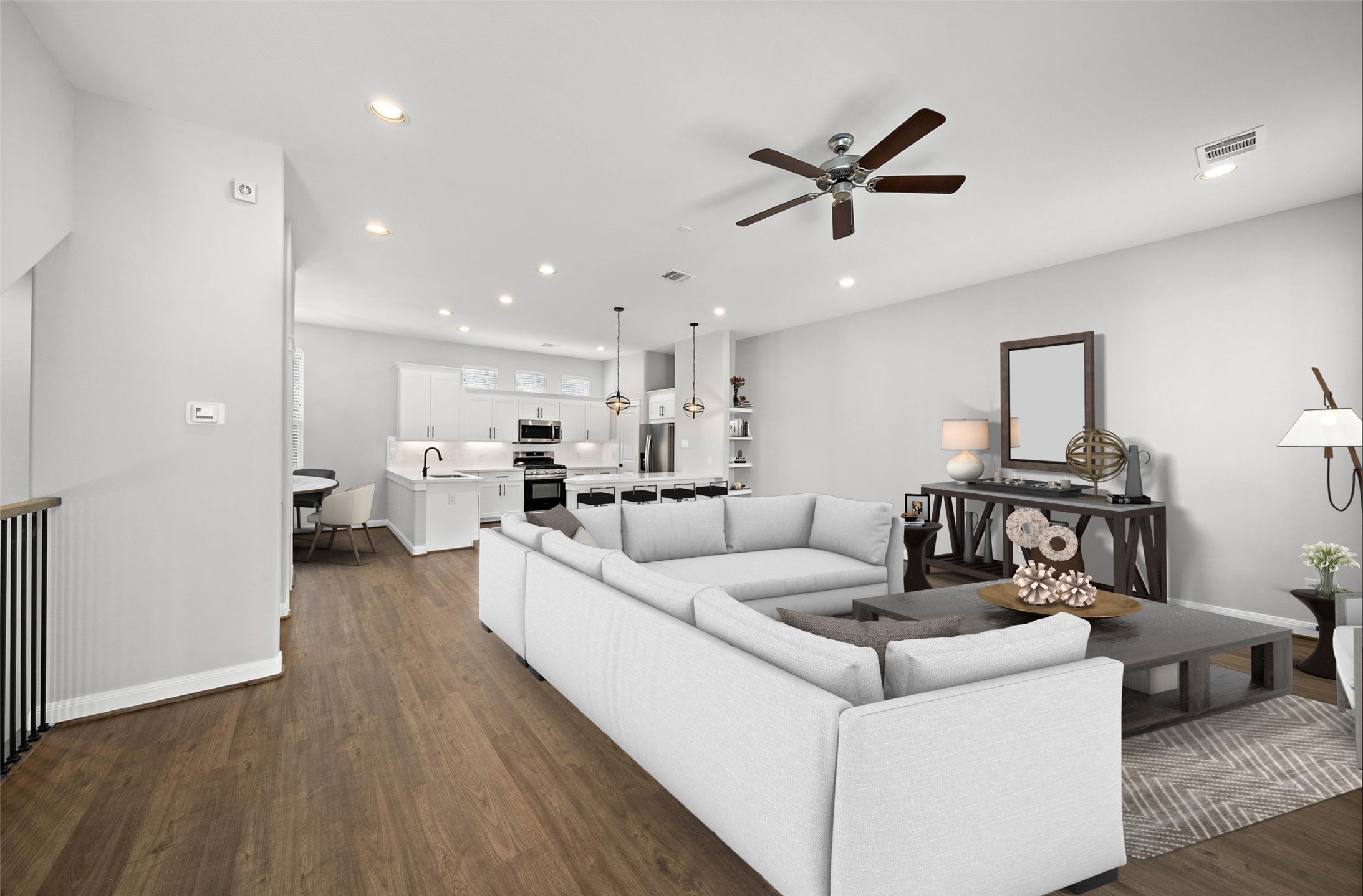 603 Link Road, Unit C Houston, TX 77009 - Photo 23 of 40 Virtually staged living/dining - 3