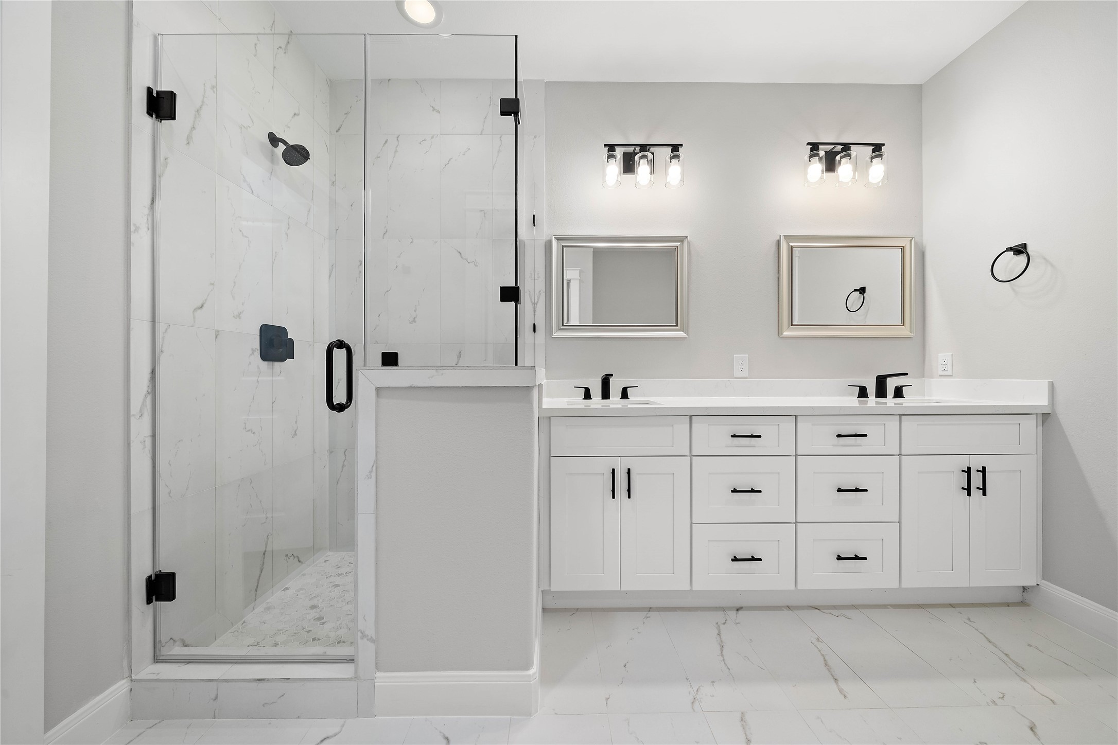 603 Link Road, Unit C Houston, TX 77009 - Photo 31 of 40 Another view of the beautiful spa-like primary bathroom with double sinks, large walk-in shower and soaker tub