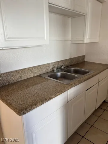 $795 | 236 West Philadelphia Avenue, Unit 3, Las Vegas, NV 89102