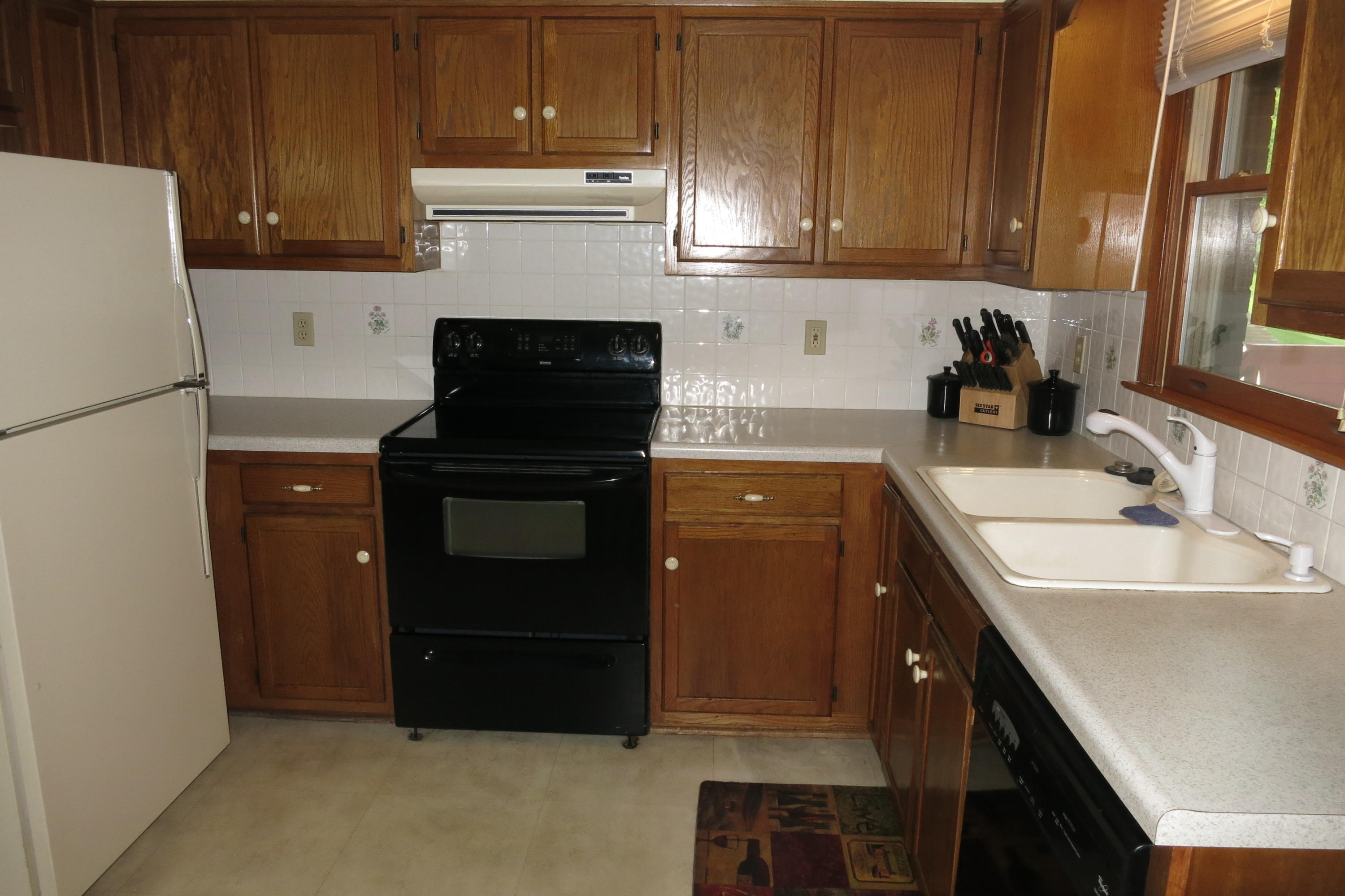 160 Stayman Road Roanoke, VA 24019 - Photo 12 of 35 Kitchen
