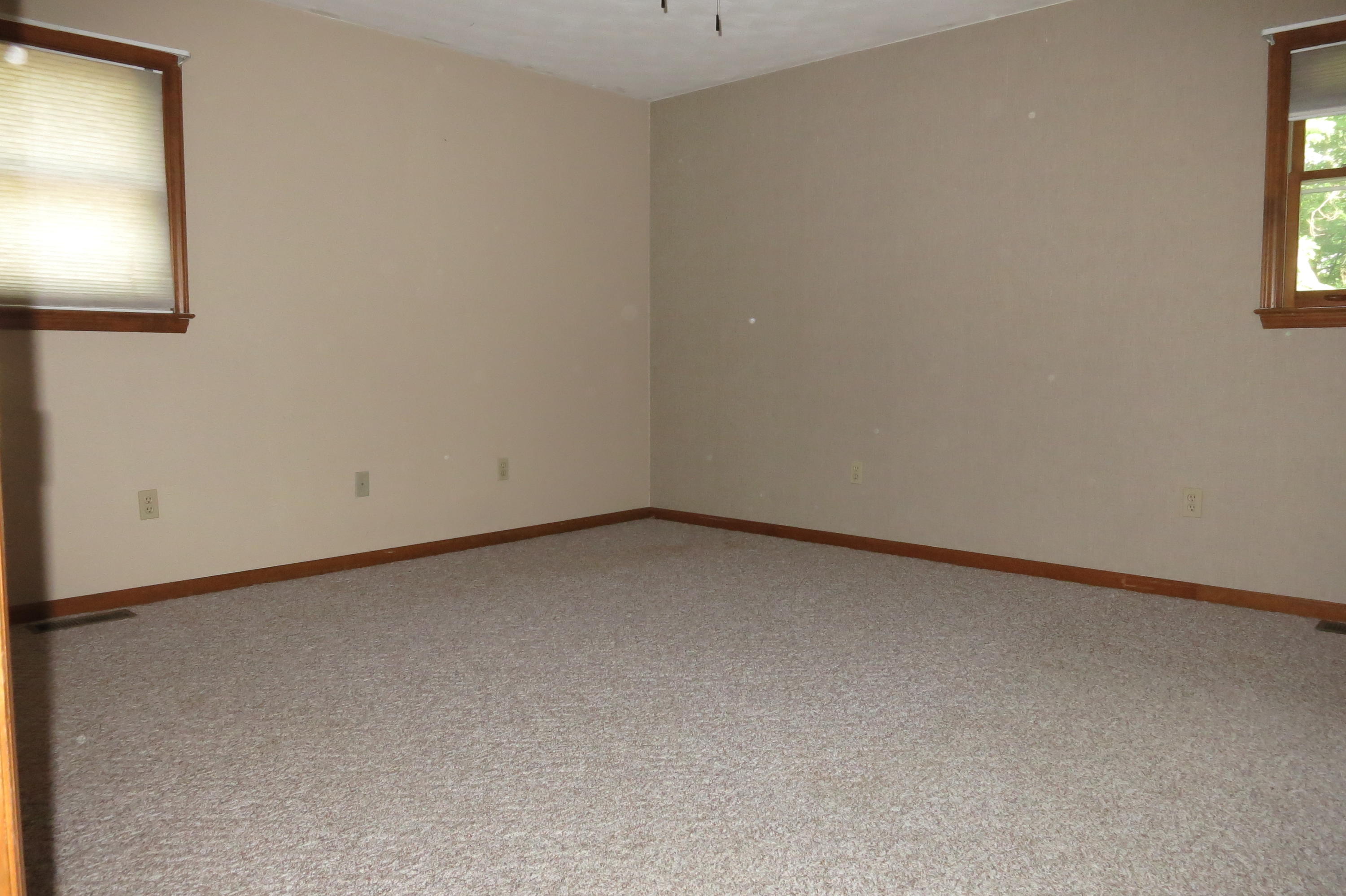 160 Stayman Road Roanoke, VA 24019 - Photo 19 of 35 Master Bedroom (2)