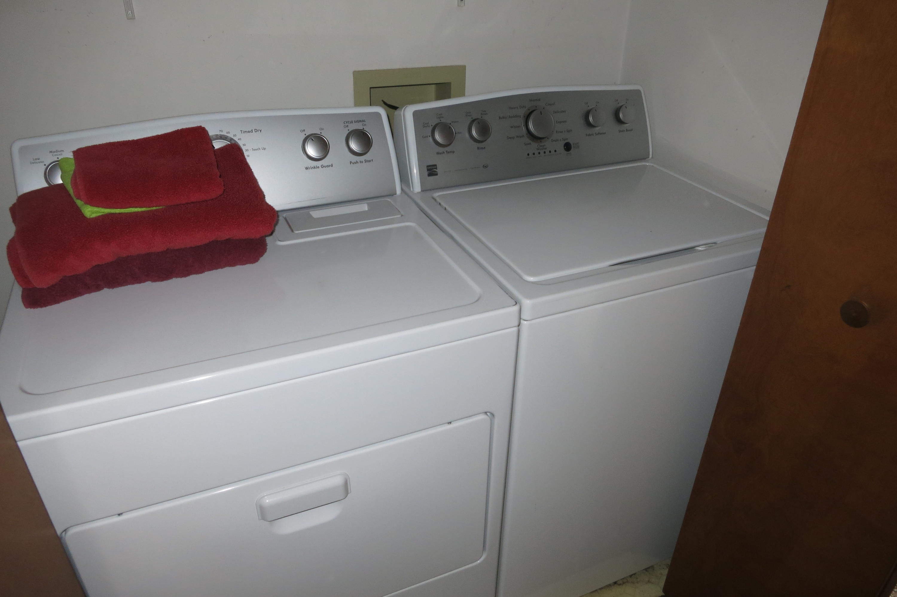 160 Stayman Road Roanoke, VA 24019 - Photo 25 of 35 Laundry