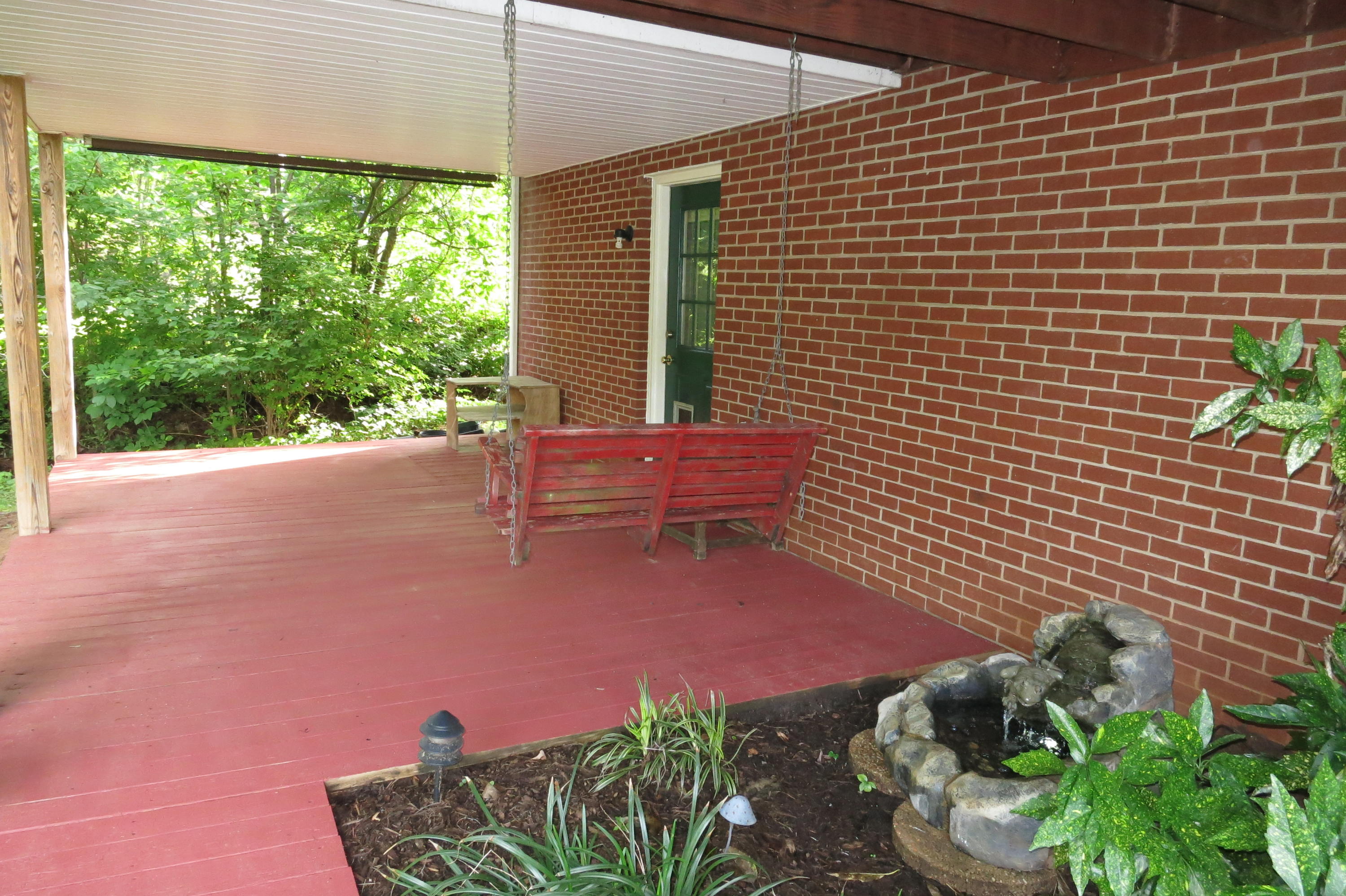 160 Stayman Road Roanoke, VA 24019 - Photo 29 of 35 Patio
