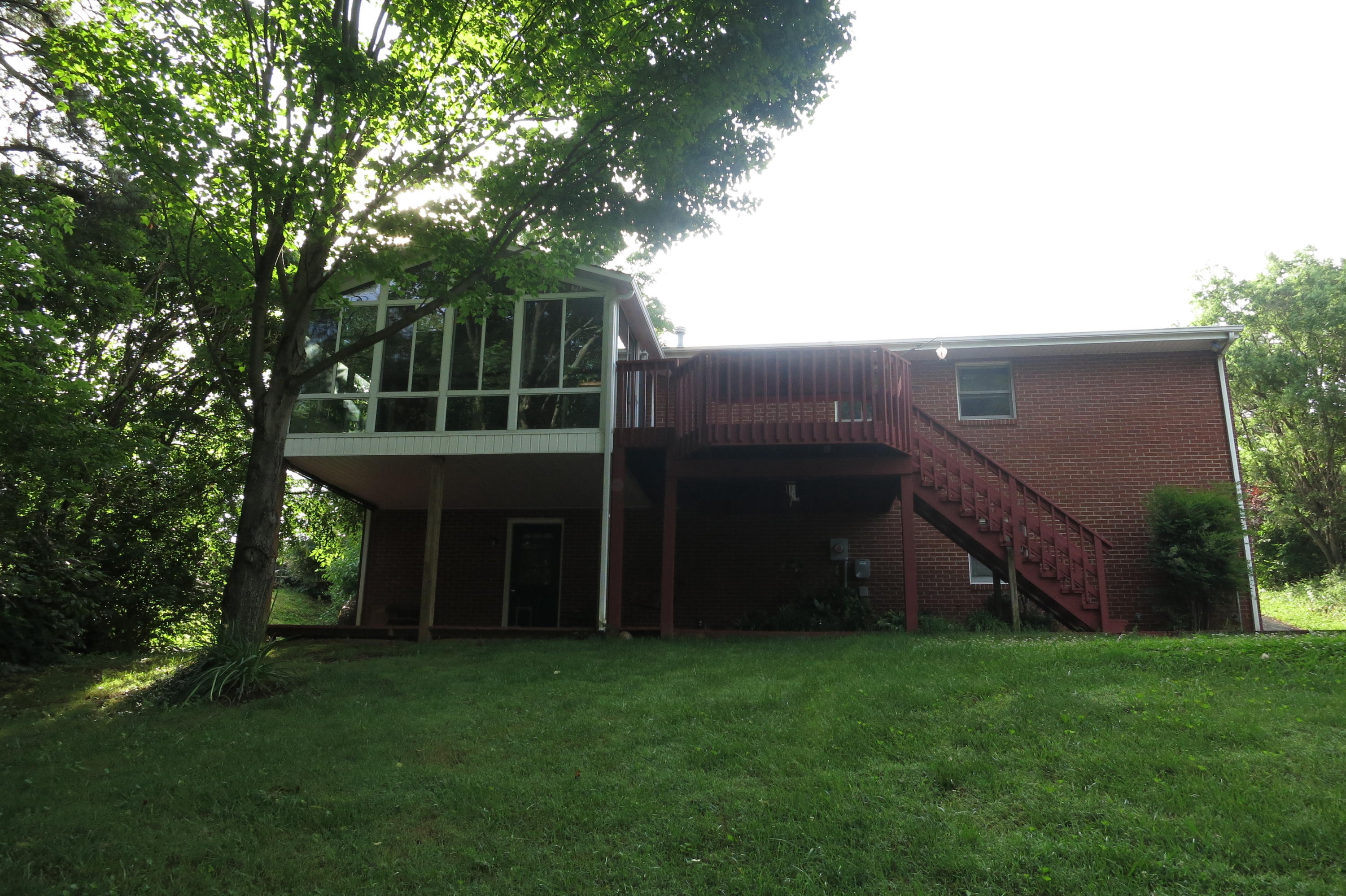 160 Stayman Road Roanoke, VA 24019 - Photo 7 of 35 Back of home (2)