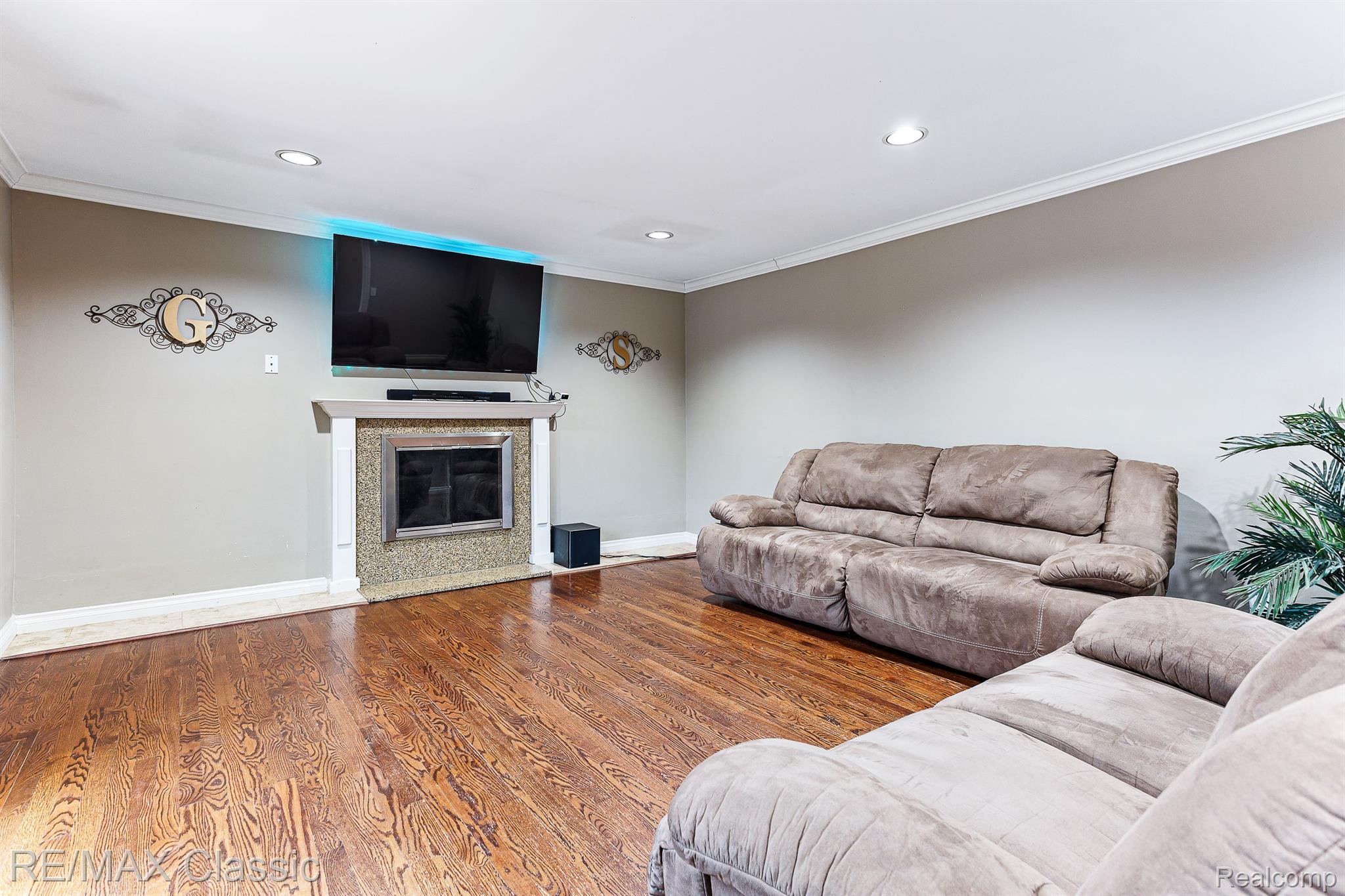 32636 Woodridge Road Farmington, MI 48334 - Photo 16 of 53