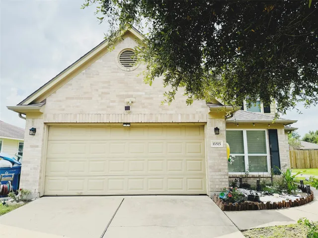 $1,950 | 10515 Ince Lane, Houston, TX 77040