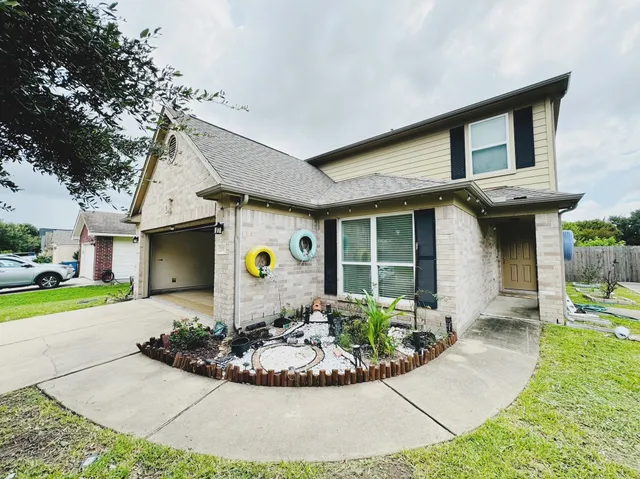 $1,950 | 10515 Ince Lane, Houston, TX 77040