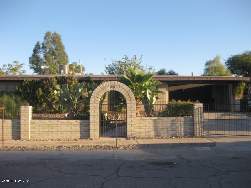 2342 Las Lomitas Road Tucson, AZ 85741 - Photo 1 of 13