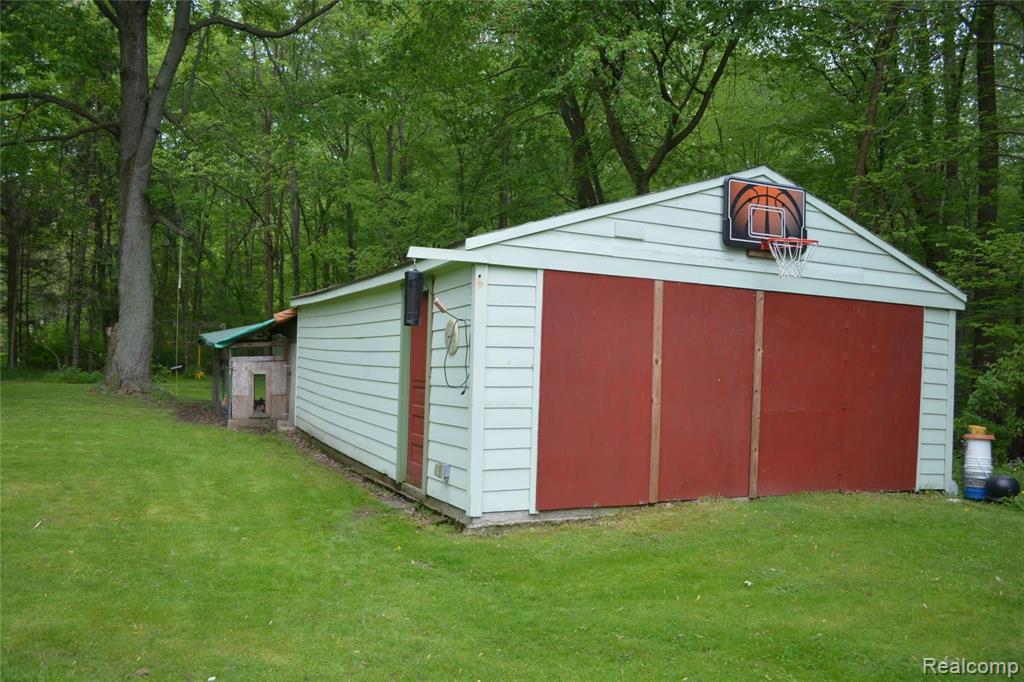 13937 Farm Road Belleville, MI 48111 - Photo 27 of 33