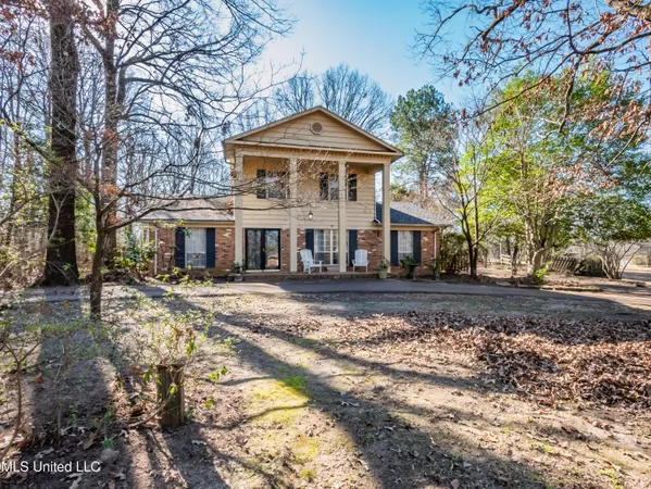 $270,000 | 104 Shagbark Drive, Batesville, MS 38606