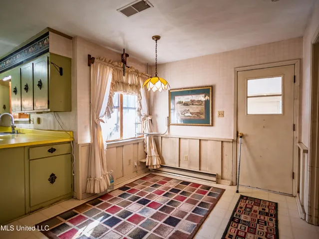 $270,000 | 104 Shagbark Drive, Batesville, MS 38606