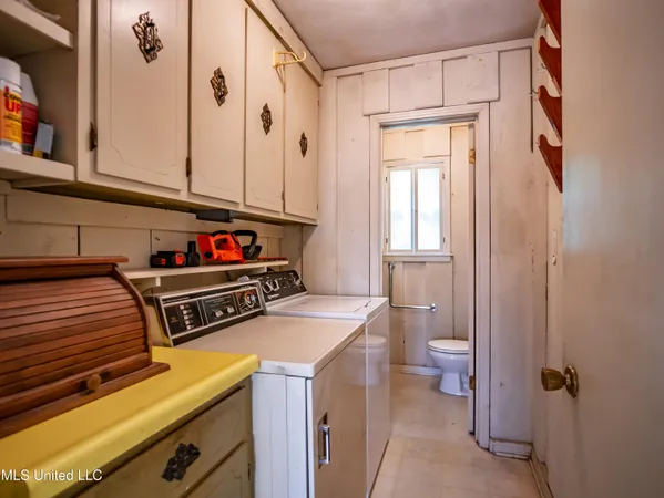 $270,000 | 104 Shagbark Drive, Batesville, MS 38606