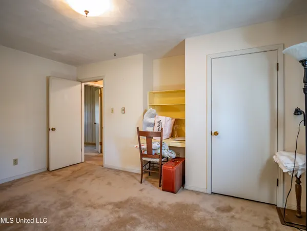 $270,000 | 104 Shagbark Drive, Batesville, MS 38606