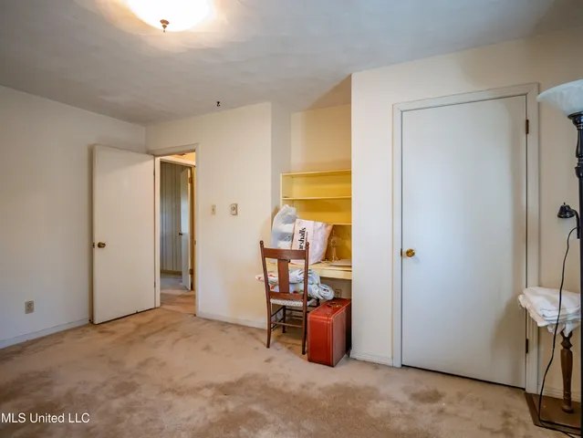 $270,000 | 104 Shagbark Drive, Batesville, MS 38606