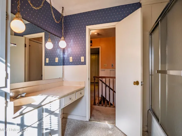 $270,000 | 104 Shagbark Drive, Batesville, MS 38606