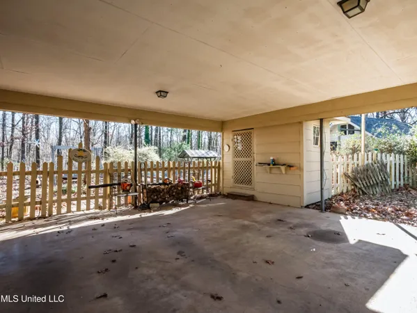 $270,000 | 104 Shagbark Drive, Batesville, MS 38606