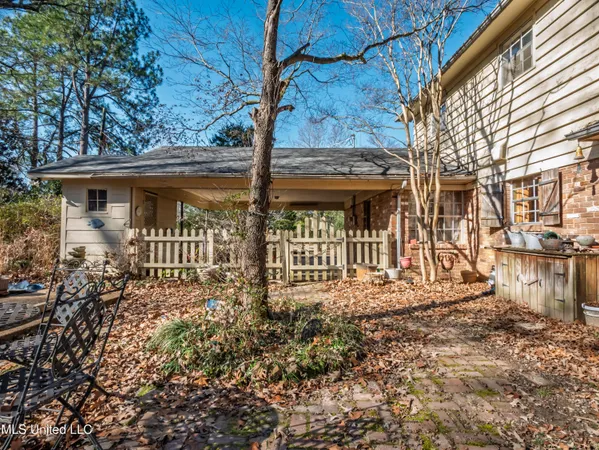 $270,000 | 104 Shagbark Drive, Batesville, MS 38606