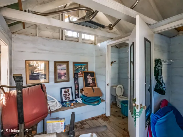 $270,000 | 104 Shagbark Drive, Batesville, MS 38606