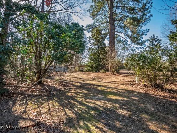 $270,000 | 104 Shagbark Drive, Batesville, MS 38606