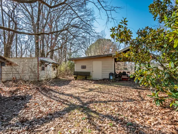 $270,000 | 104 Shagbark Drive, Batesville, MS 38606