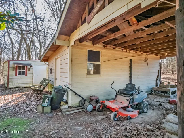 $270,000 | 104 Shagbark Drive, Batesville, MS 38606