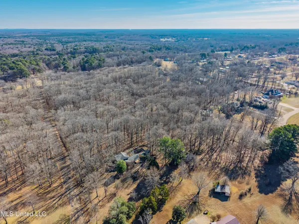 $270,000 | 104 Shagbark Drive, Batesville, MS 38606