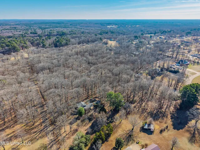 $270,000 | 104 Shagbark Drive, Batesville, MS 38606