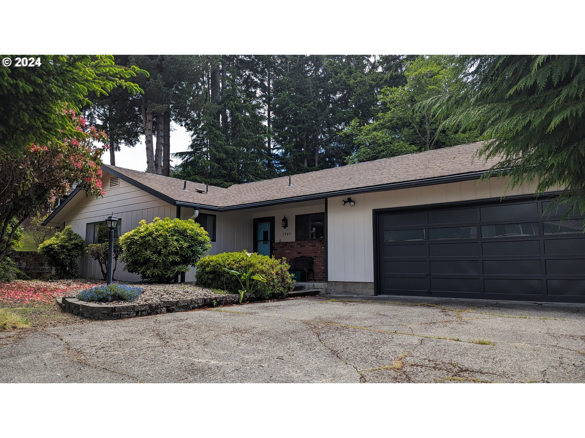1845 Lincoln Road Coos Bay, OR 97420 - Photo 1 of 26 Gallery Image 1