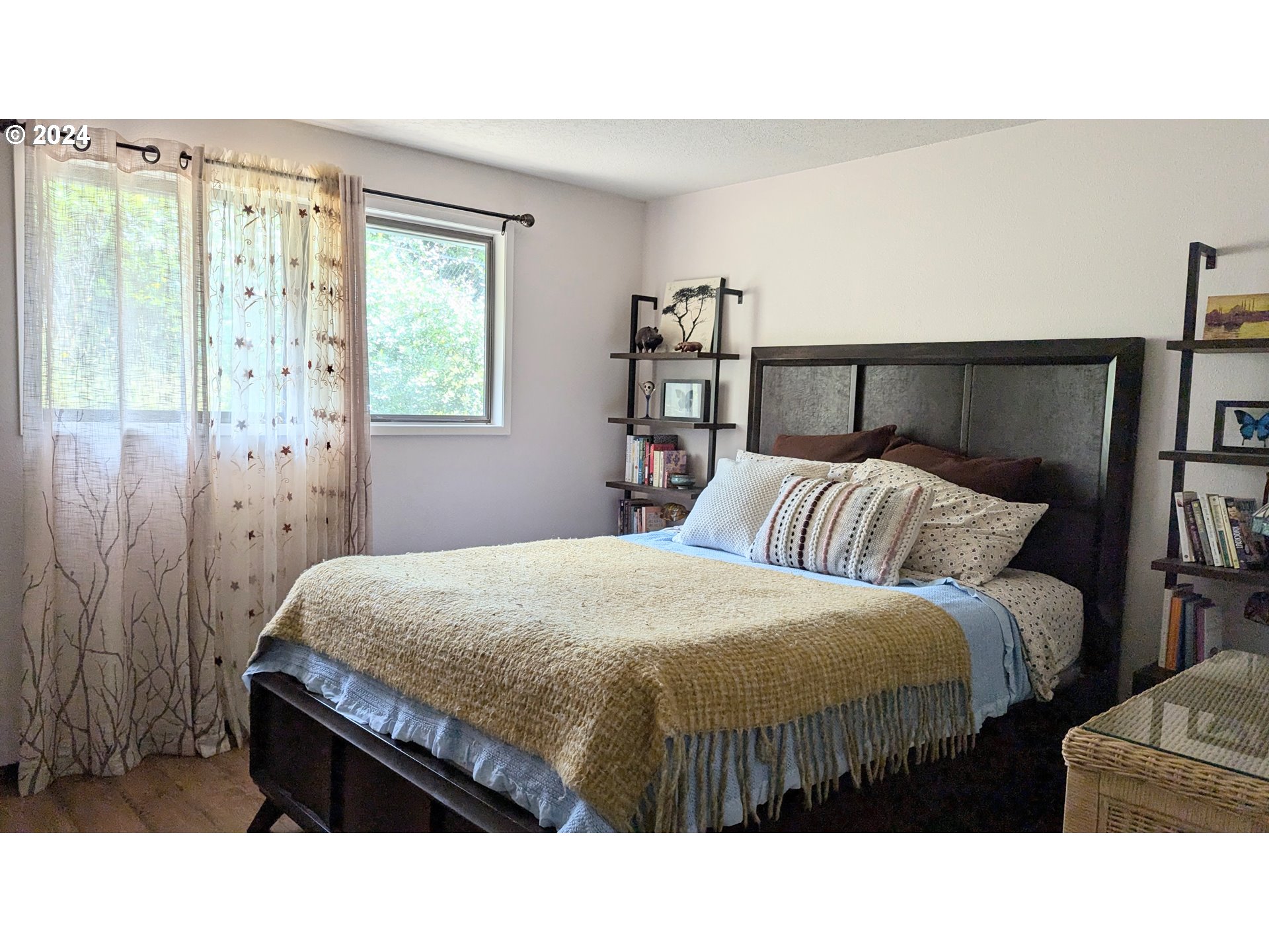 1845 Lincoln Road Coos Bay, OR 97420 - Photo 16 of 26 Bedroom