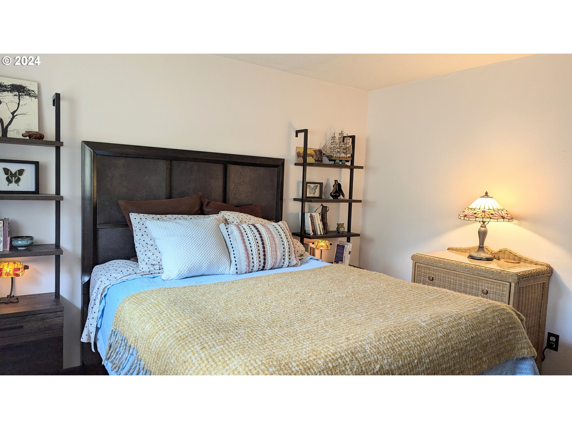 1845 Lincoln Road Coos Bay, OR 97420 - Photo 17 of 26 Bedroom