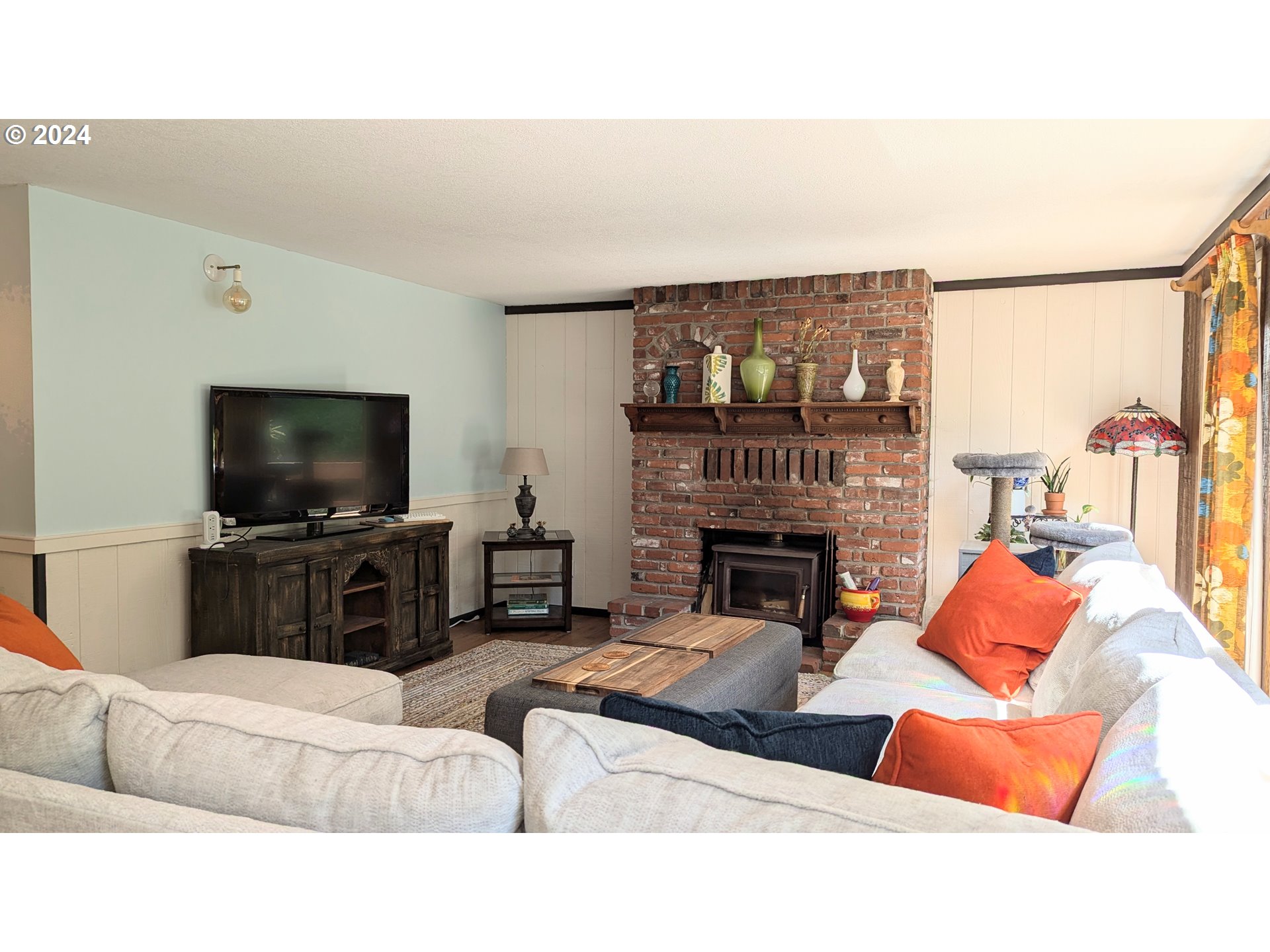 1845 Lincoln Road Coos Bay, OR 97420 - Photo 3 of 26 Gallery Image 3